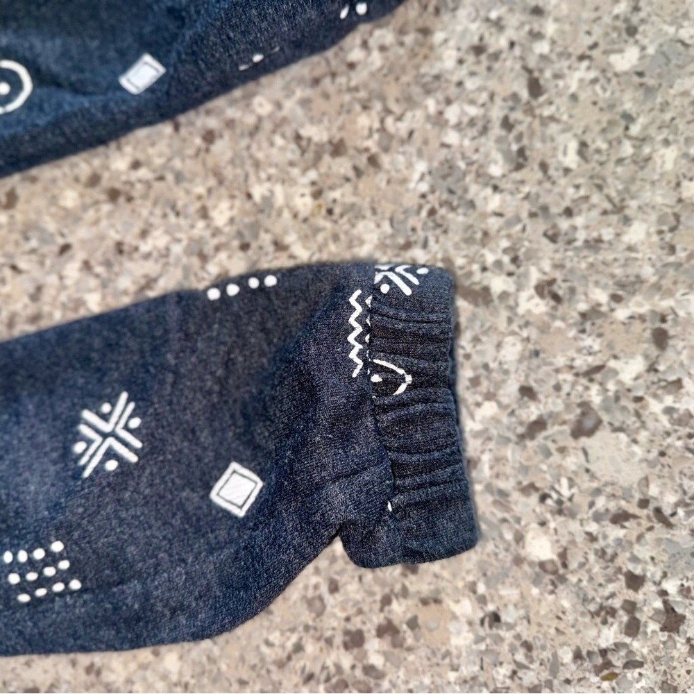 Genuine Kids l Aztec-ish Patterned Black Jogger Pants l Size 2T - Picture 4 of 9